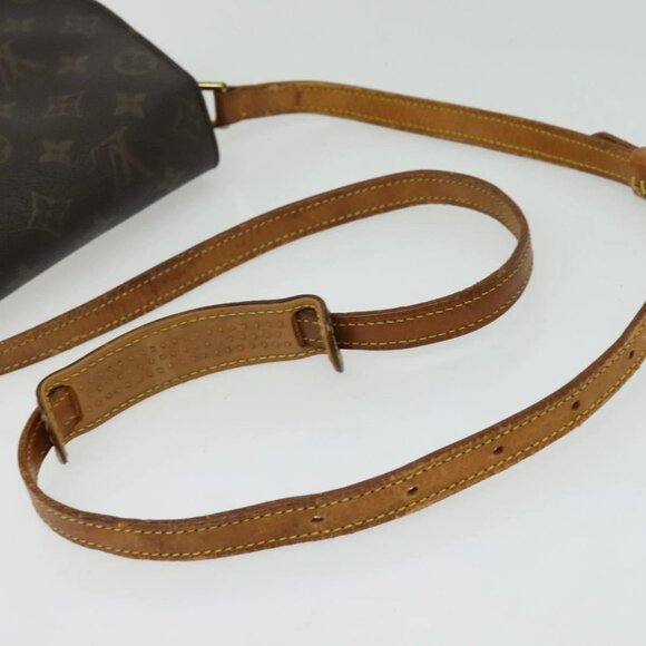 LOUIS VUITTON Monogram Saint Cloud MM Shoulder Bag - Picture 8 of 16